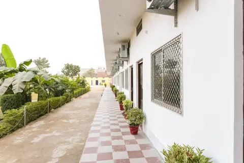 Hotel O Kavyanjali