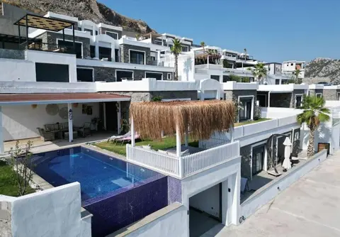 Villa YAKA