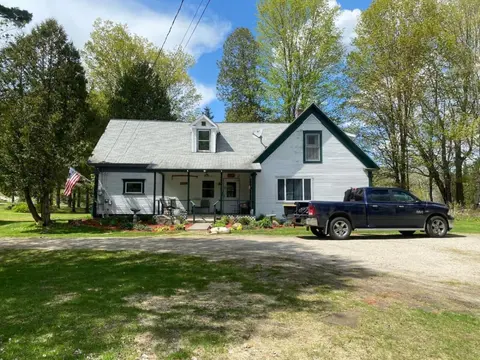 Lakeview Farmhouse with Beach Access