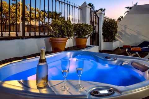 Luxury House Tiati