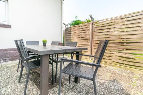 WORKER'S HOME F7 - Haus mit 4 Schlafzimmern für 8 Personen