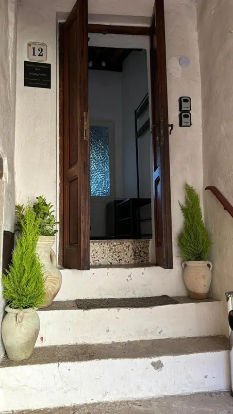 Aurina Boutique inn