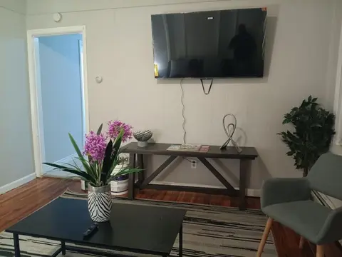 The Town-Suite at Wanskuck NEW 2-BR APT Parking