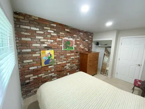 1 bedroom in a quiet neighborhood near the main street - Room C
