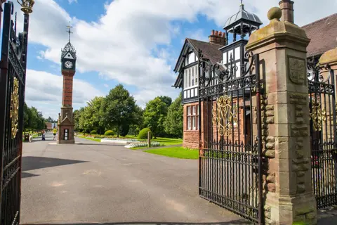 4BR Cheshire East/Townhouse/Central - Close to Bentley