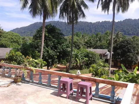 Lanta Orange House
