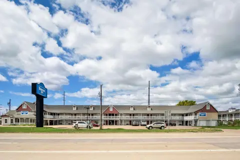 Rodeway Inn Waco Downtown near University