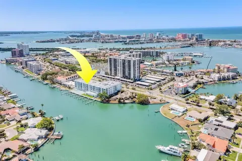 Luxury Waterfront Penthouse with Amenities and Services