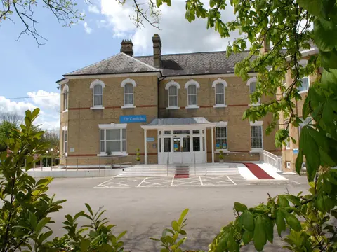 Gatwick Cambridge Hotel