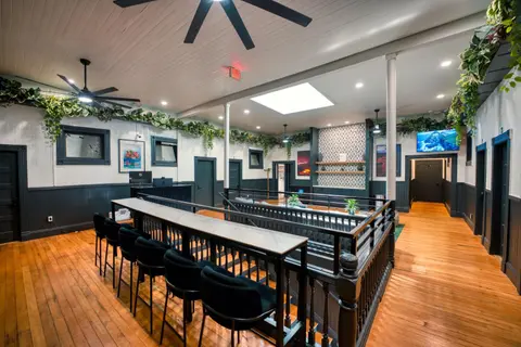 Howzit Hostels Hawaii