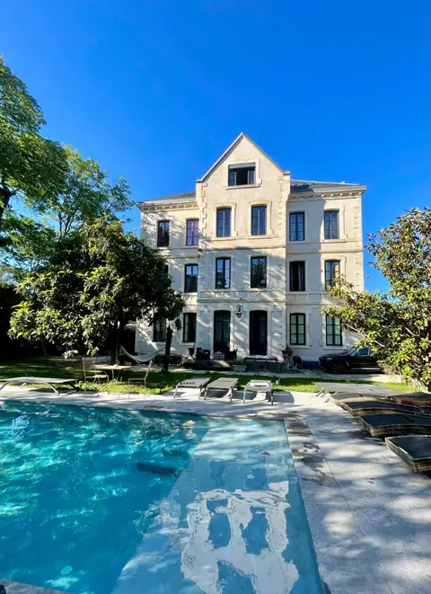 Demeure Saint Louis Historic manor, air-conditioned, free private parking, City 700m, WIFI, view