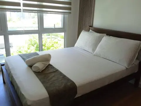 Perfect Staycation at Abreeza Mall with Kitchen, Netflix, Resort-style Pool - Davao Stay Suites T2-815