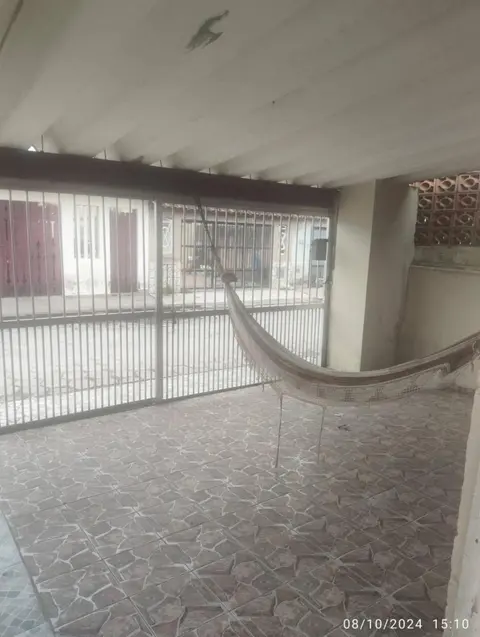 Casa grande simples aconchegante