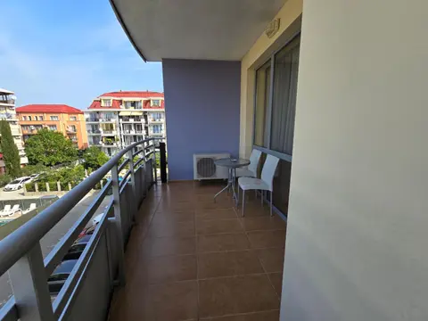 Apartment in Central Plaza