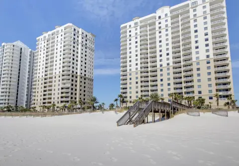 PRIVATE BEACH FRONT LUXURY CONDO, AMAZING VIEWS, INDiGO E, 5-STAR, 2 BALCONIES , PREFERRED PARTNER PRG