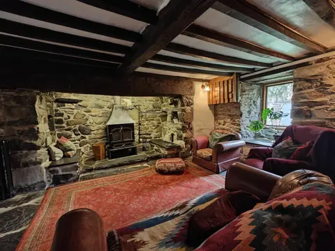 Y Cwtch - Panoramic mountain views within Snowdonia's National Park - 4x4 only