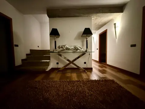 Oakmoon House