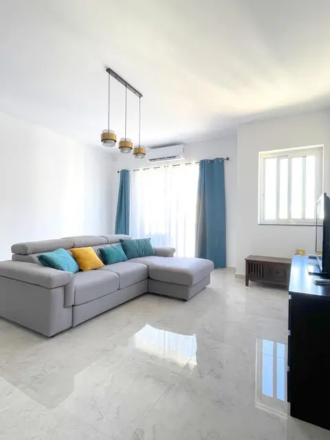 Apartment, Few Steps from Ghadira Bay