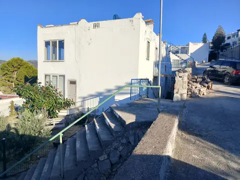 Eska 121 airport hostel
