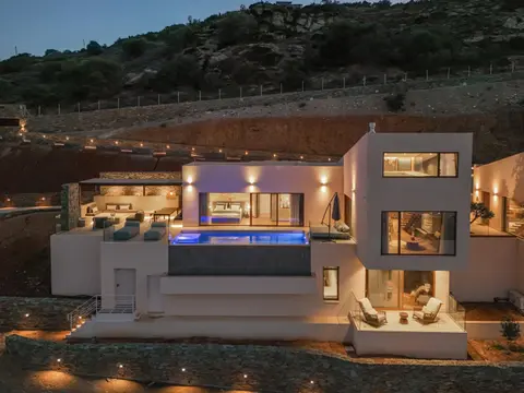 Villa Helios - Elevate your Senses