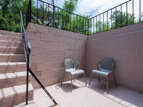Modern Apartment in Suburban Baltimore! With Massage Table