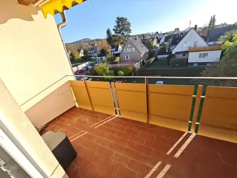 TiCasa Shine-Zentral-Outlet-Balkon-Parkplatz-ruhig