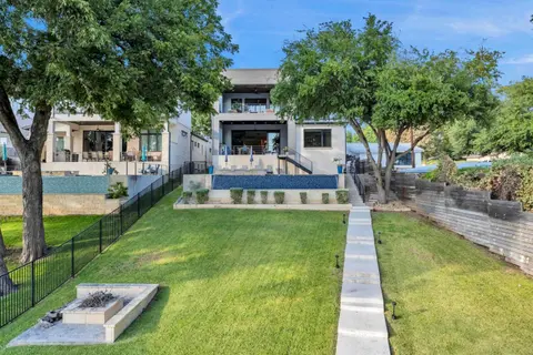 Lakeshore Retreat with Concierge Services