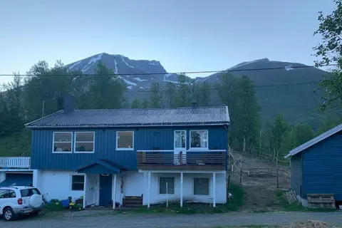 House with charm, valley with lots of northern lights, Breivikeidet