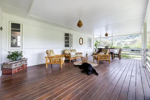 Cottage on Lamington
