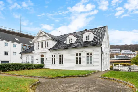 Experience Norway's History I With Free Parking