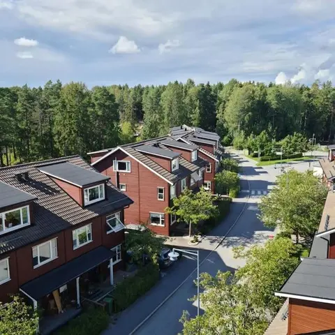 Between city pulse and nature! 6km to Stockholm