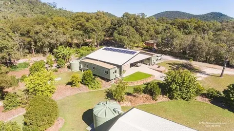 Coral Lodge on Acreage