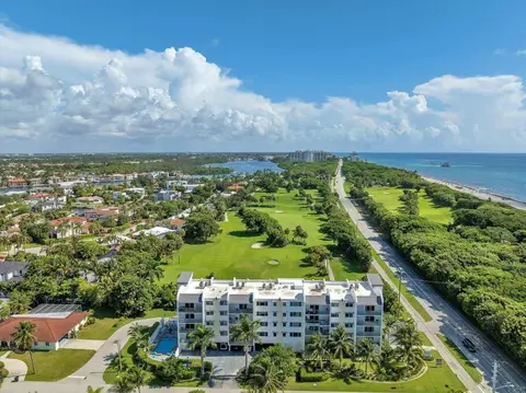 Elegant 2Br with Balcony by the Beach
