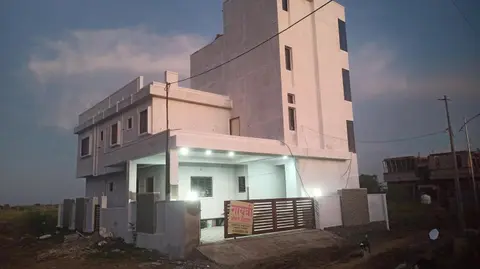 Gayatri bhakt niwas