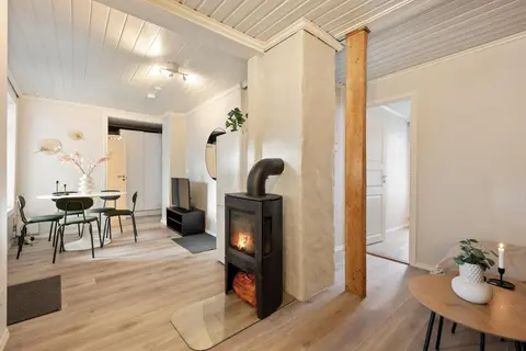 Cozy Hideaway with Private Balcony and Self Check In