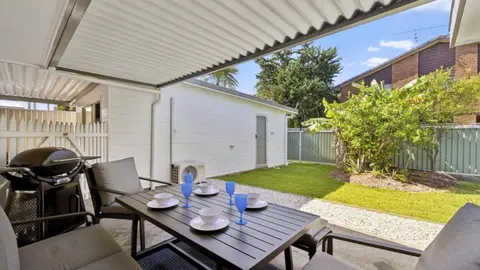 Sunset Palms & Studio - Stylish abode, near beach