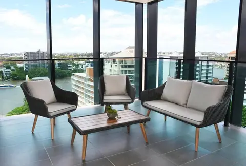 Luxury River view holiday home