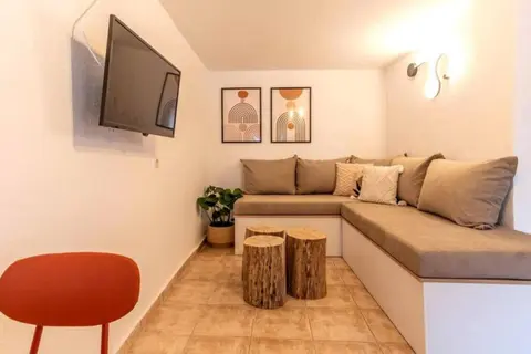Samora Guest House