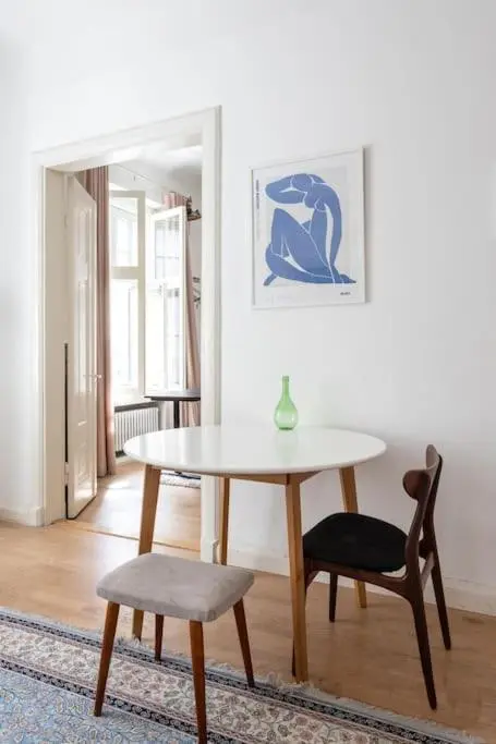 Central 2 Bedroom 2 Full Bathroom Executive Suite