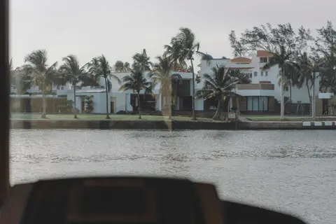 Exclusivo Departamento con vista a la marina
