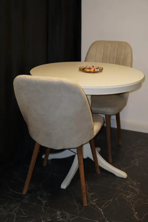 Studio Chic, Rezerva acum! Central, cafea, ceai, apa, parcare publica gratuita, baie cu cabina si cada