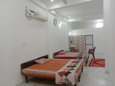 Laddoo gopal homestay