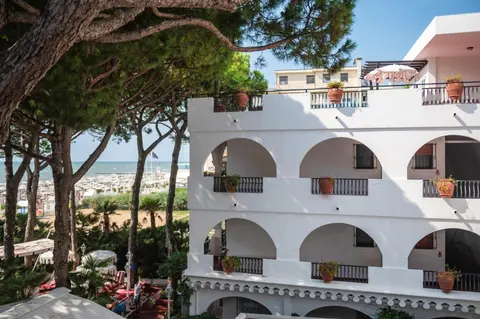 Agora Park Hotel