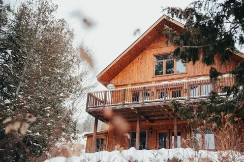 Le Repos - Warmth of wood and modern decoration