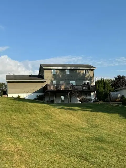 Woodland View House with Jacuzzi & Sauna!