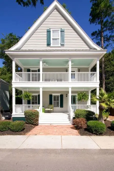 Bluffton Breeze-3BR Heart of Old Town Village Home