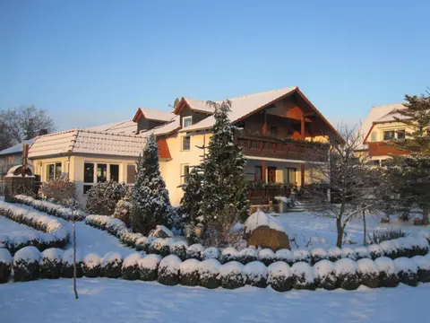 Urlaubspension 'Hohes Rott' und Apartmenthaus