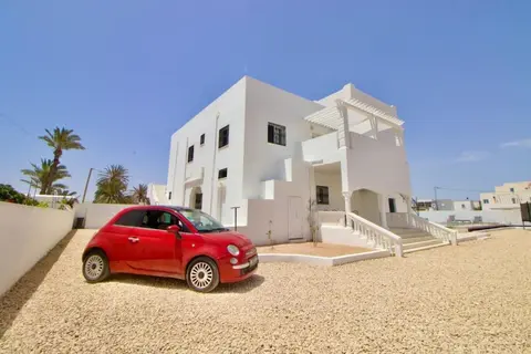 Laguna Apt Located within Lavandolive Residence