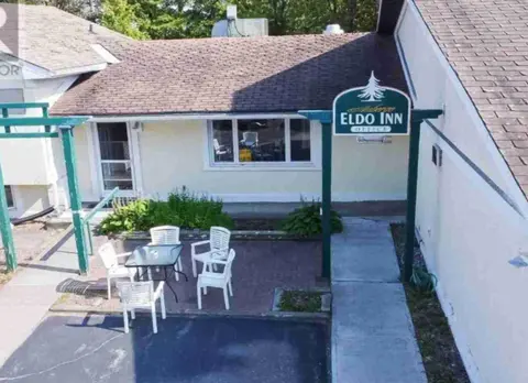 Auberge Eldo Inn