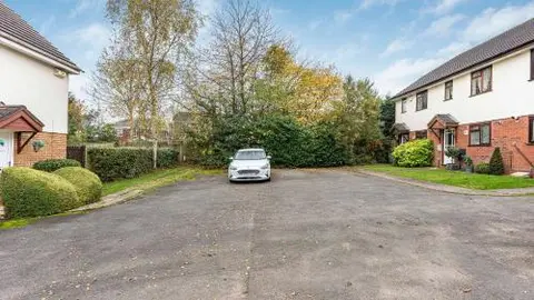 Luxurious 2-Bed Home Near NEC, BHX Airport & JLR Ideal for Contractors or Lesiure Stays Long term stay available